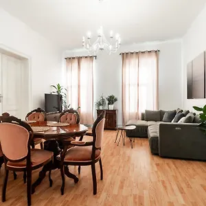  Apartamento Internesto Station